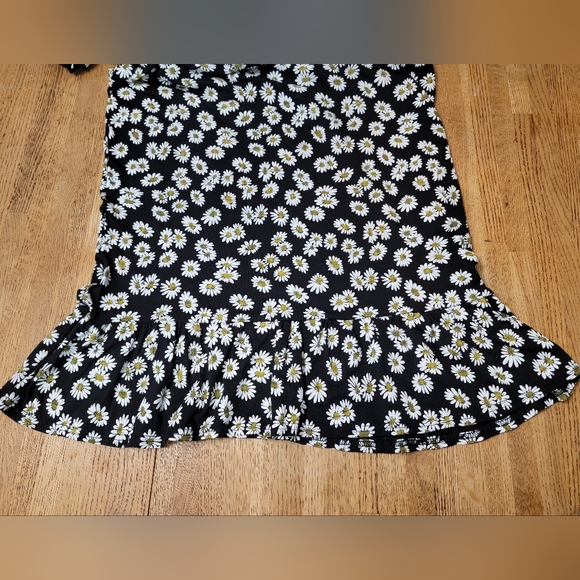 Boohoo Sunflower Dress - Picture 5 of 9